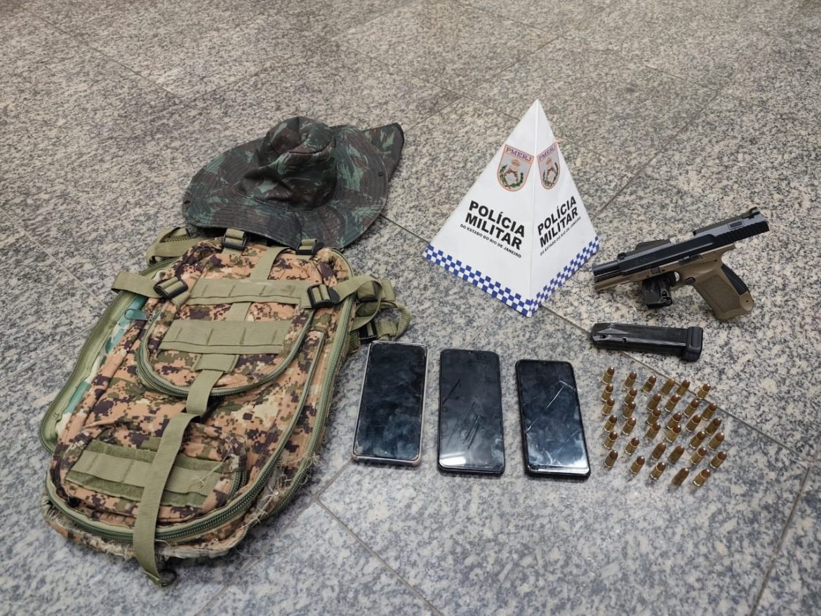 24.cf.res.polÍcia.trio é preso com pistola.divulgaÇÃopm