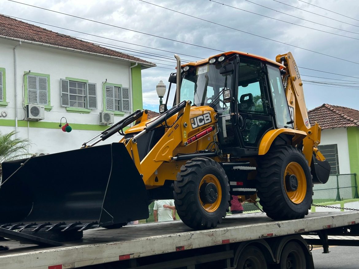 25.cf.res.cidades.kaio márcio anuncia compra de duas.2.mÁquinas.redessociais (3) 25.cf.res.cidades.kaio márcio anuncia compra de duas.2.mÁquinas.redessociais (3)