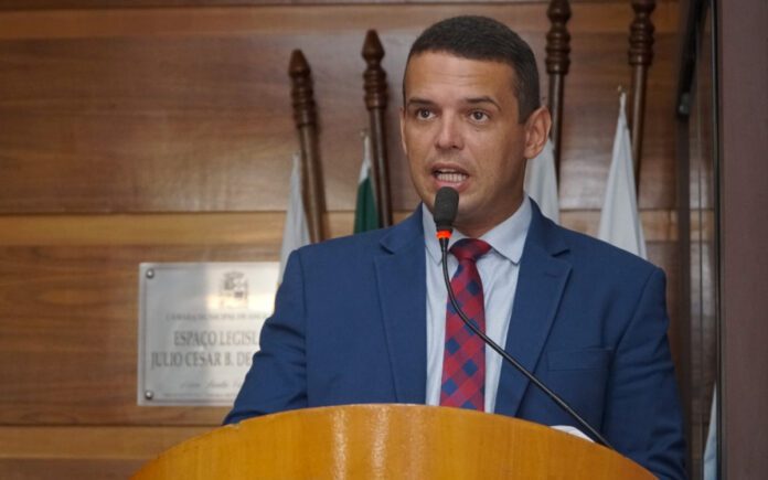 28 polÍtica câmara de vereadores paga 13º e anuncia depósito do salário de dezembro antes do natal divulgaÇÃo111 28 polÍtica câmara de vereadores paga 13º e anuncia depósito do salário de dezembro antes do natal divulgaÇÃo111