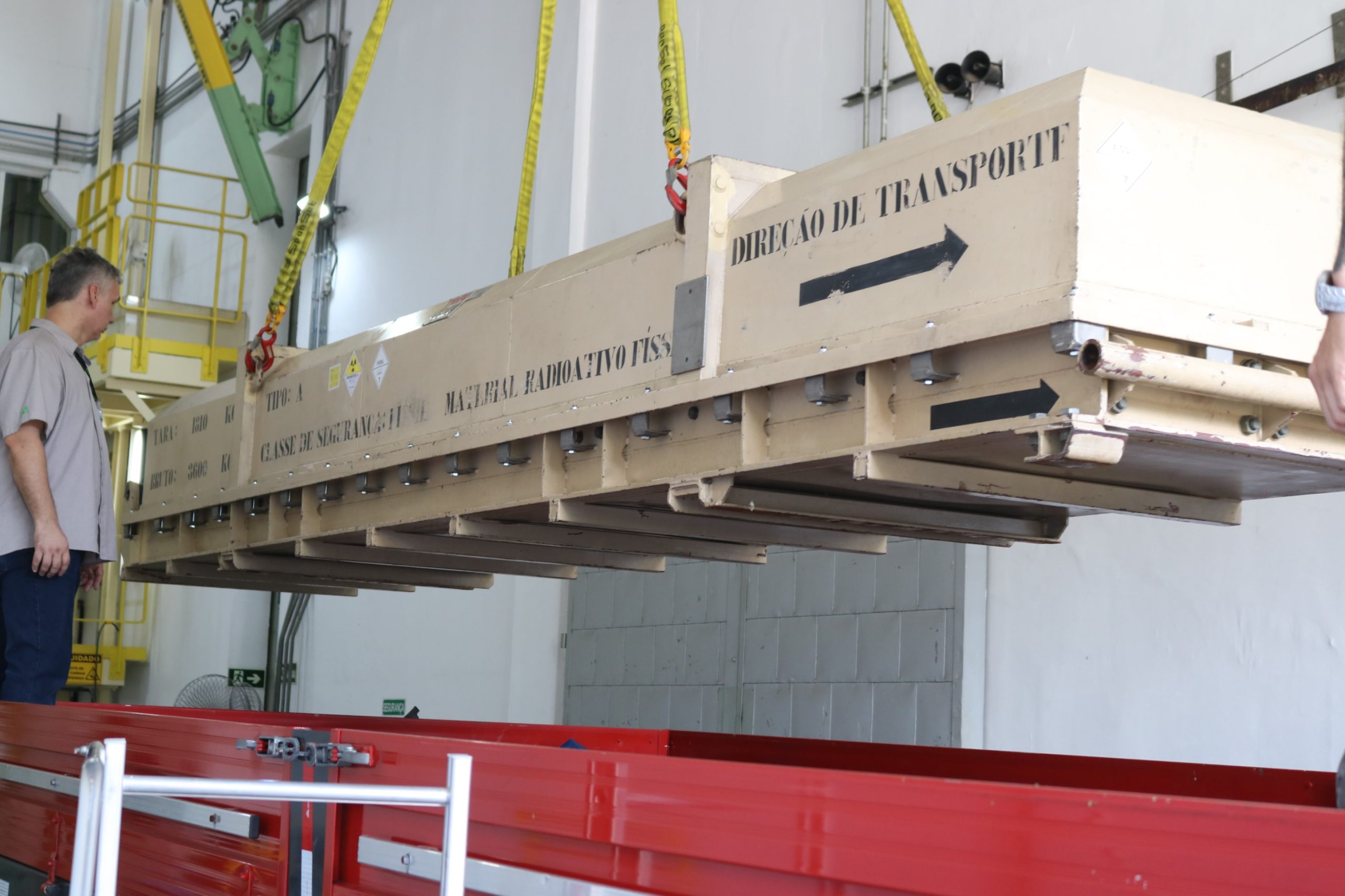 28.cf.res.economia.inb finaliza ciclo de recargas nucleares.2.transporte.divulgaÇÃo