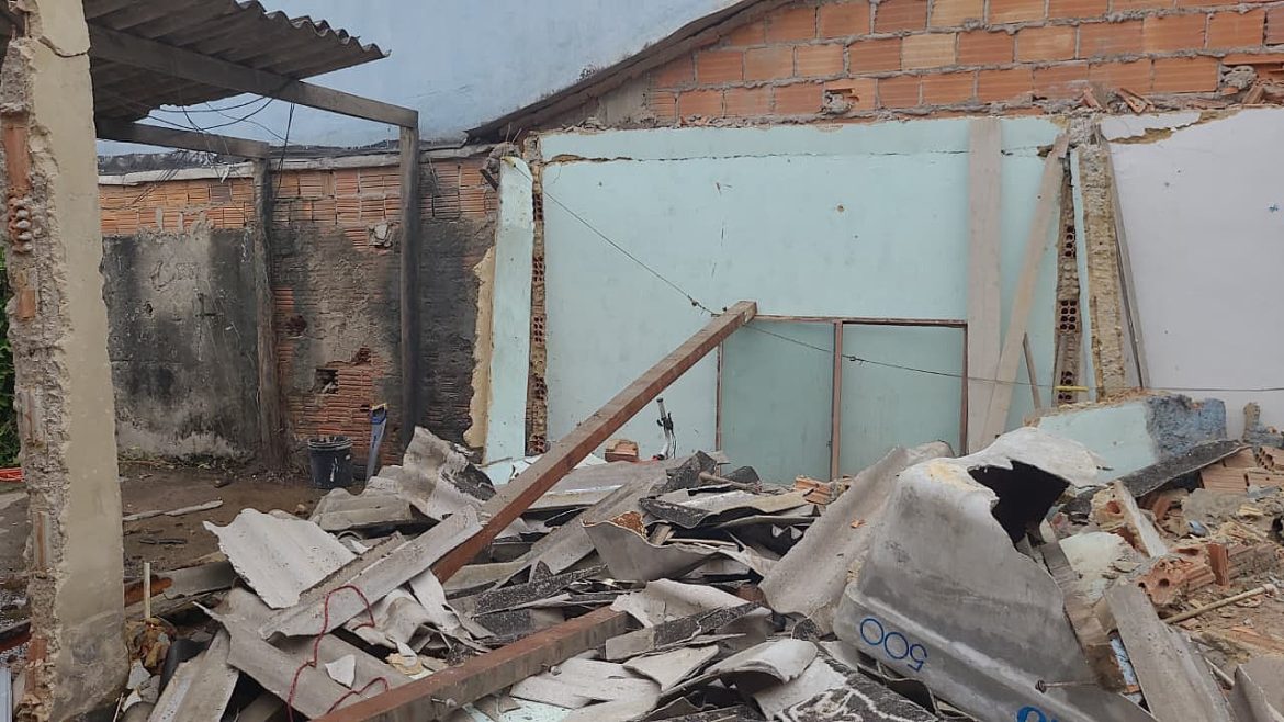 34.cf.res.cidades.desabamento em demolição deixa dois.2.interditou.defesacivil (3)