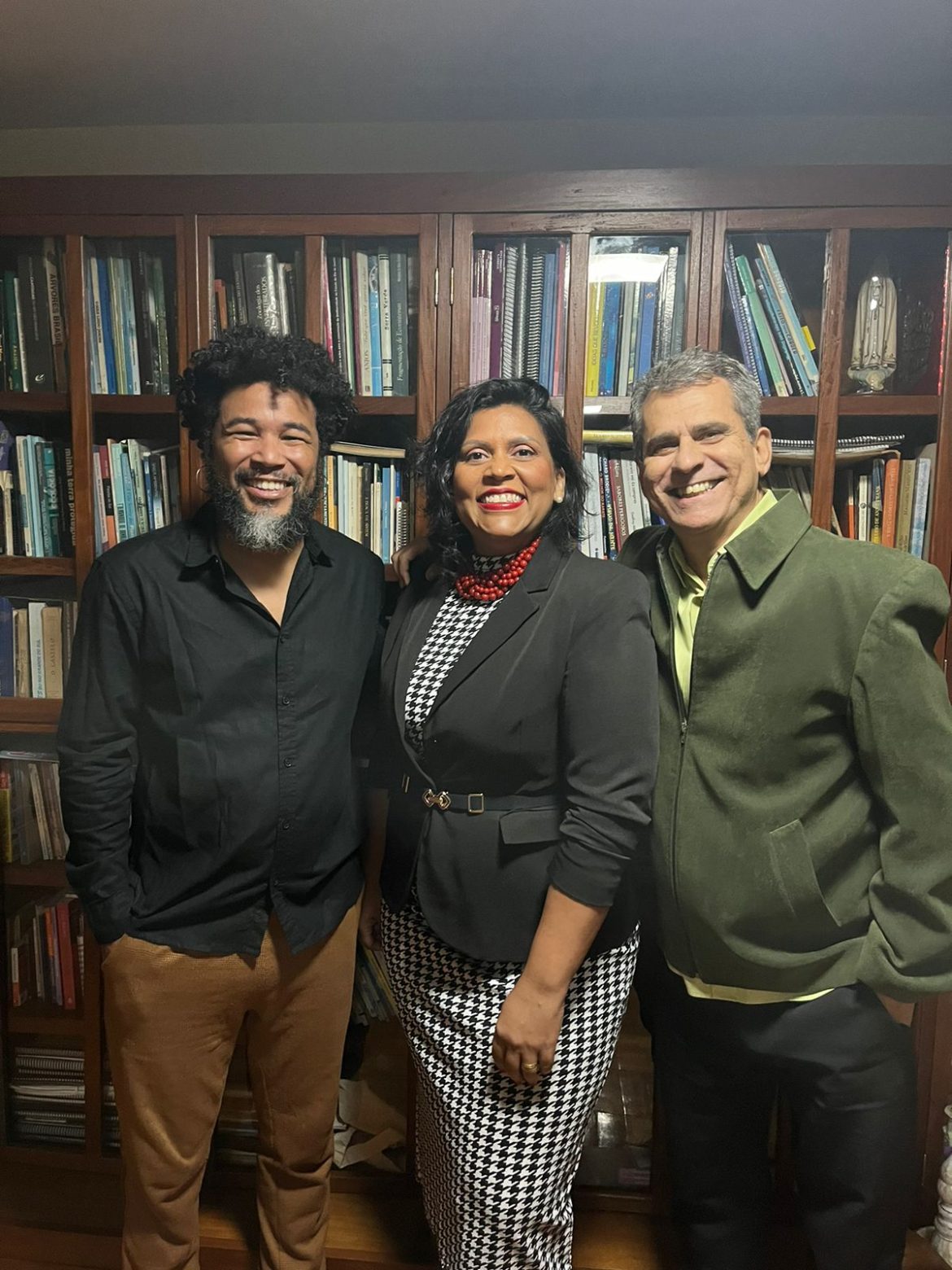 34.cf.res.cidades.espetáculo sobre vinicius.1.espetÁculo.divulgaÇÃo (2) 34.cf.res.cidades.espetáculo sobre vinicius.1.espetÁculo.divulgaÇÃo (2)