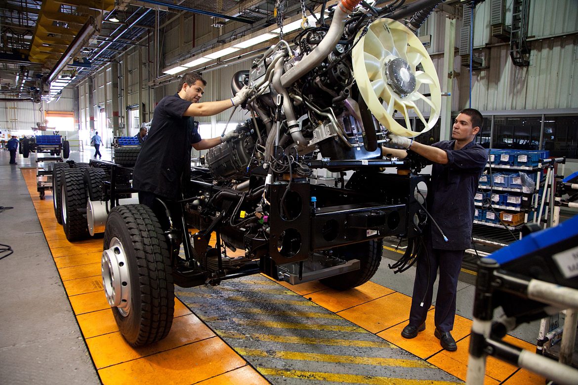 39.cf.res.economia.resende lidera geração de empregos.1.industria.divulgaÇÃo