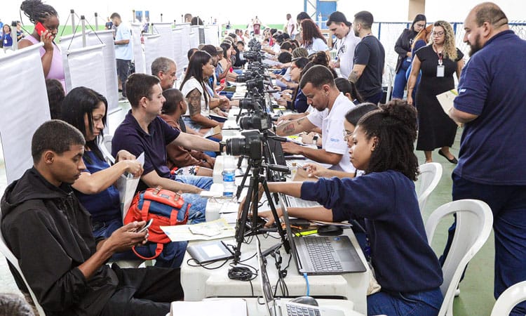 45.cf.res.cidades.‘detran em movimento’ leva serviços.2.atendimento.divulgaÇÃo