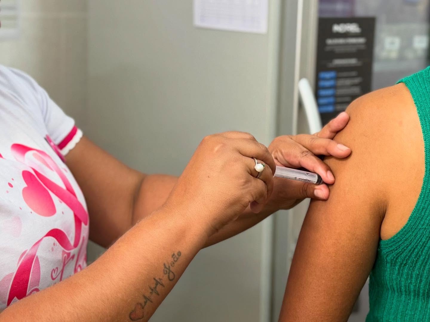 46.cf.res.cidades.resende e itatiaia iniciam vacinação.2.imunizaÇÃo.divulgaÇÃopmi