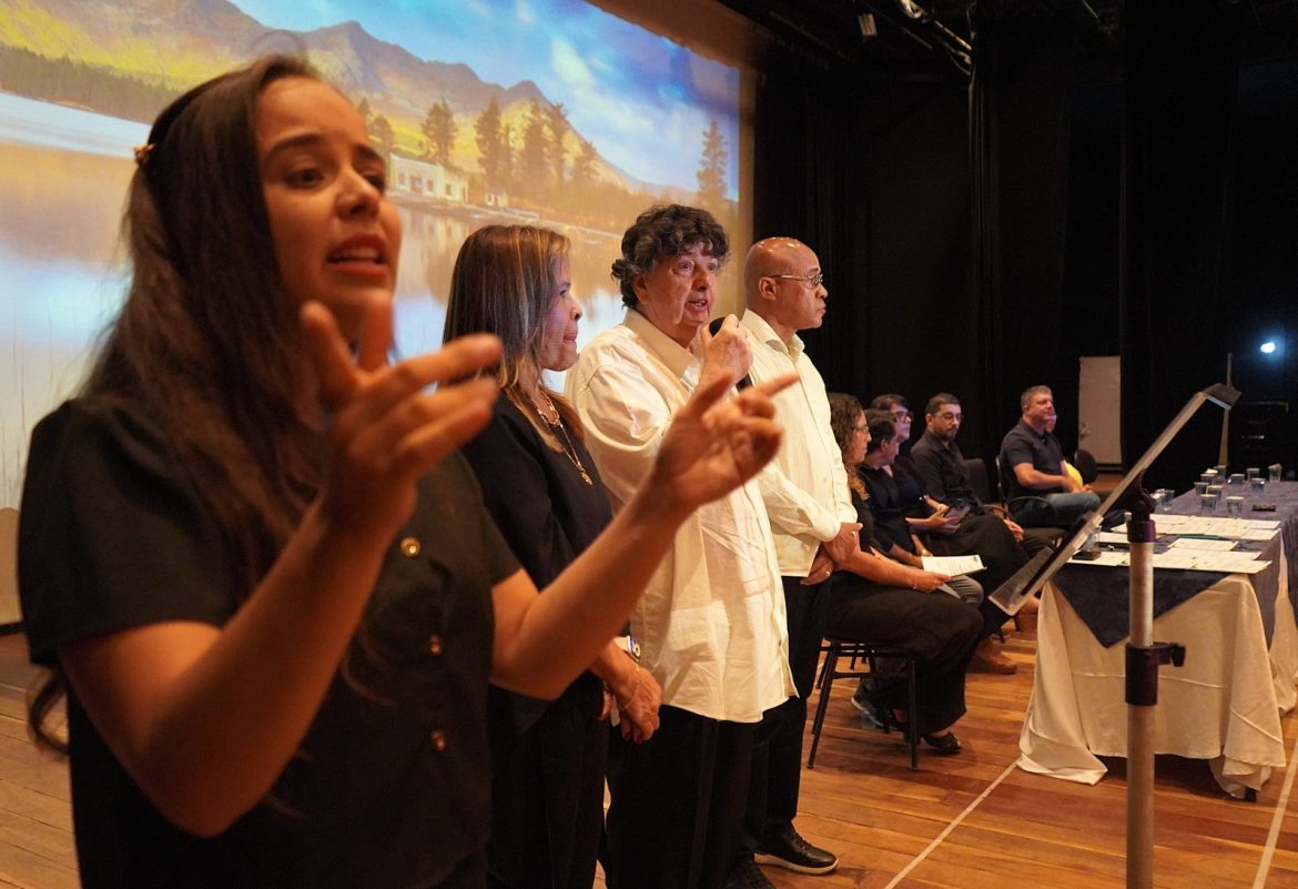 50.cf.res.cidades.formatura do curso de libras.2.segundoneto.geraldogonÇalvespmvr