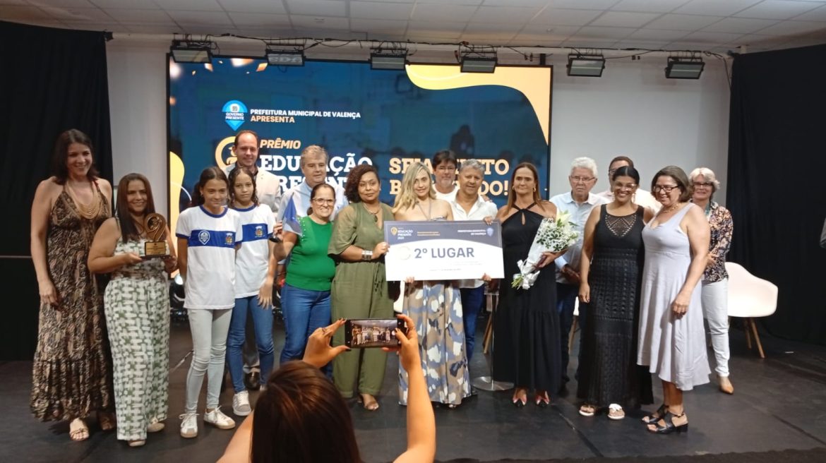 79.cf.res.cidades.prefeitura de valença premia dez escolas.1.dezescolas.divulgaÇÃopmv
