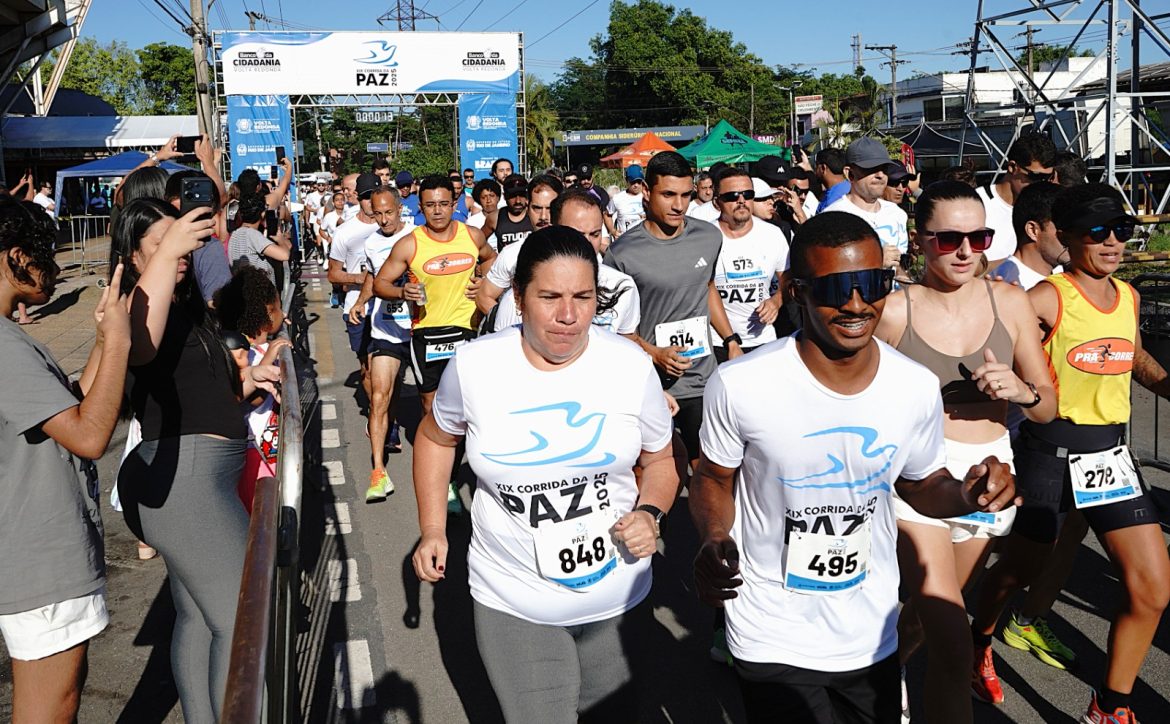 corrida da paz mobiliza volta redonda e arrecada cerca de três toneladas de alimentos geraldo henrique secom geraldo henrique