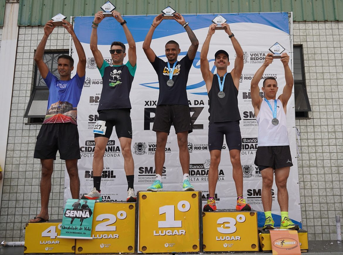 corrida da paz mobiliza volta redonda e arrecada cerca de três toneladas de alimentos geraldo henrique secom geraldo henrique111