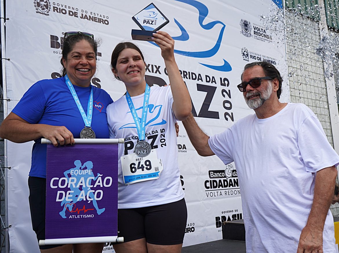corrida da paz mobiliza volta redonda e arrecada cerca de três toneladas de alimentos geraldo henrique secom geraldo henrique12