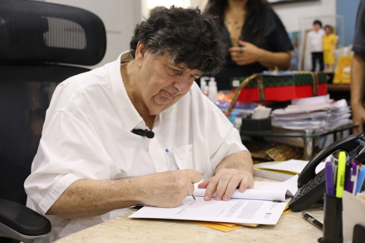 garante rgi a 13 famílias da fazendinha adriana cópio secom12 garante rgi a 13 famílias da fazendinha adriana cópio secom12