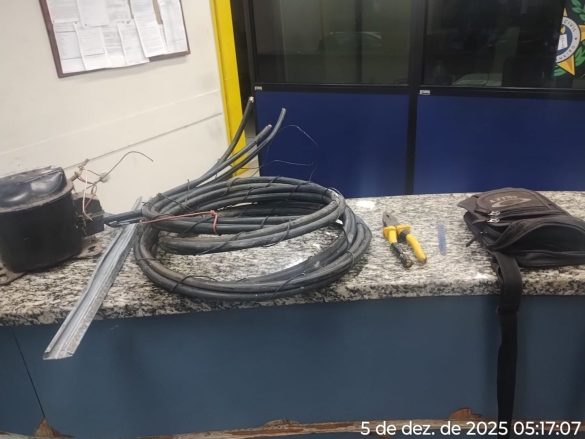 homem é detido por furto de cabos na linha férrea em barra mansa divulgação1