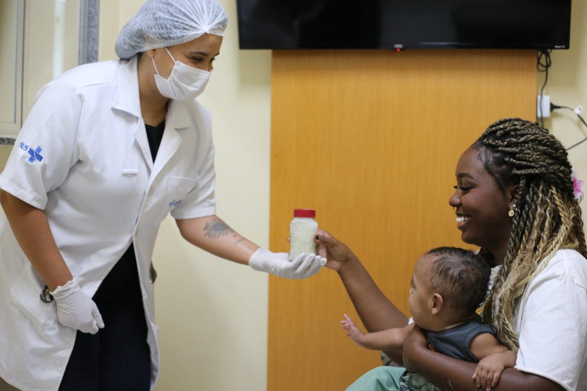 importância do banco de leite de volta redonda é destacada por mãe de prematuros adriana cópio secom 1
