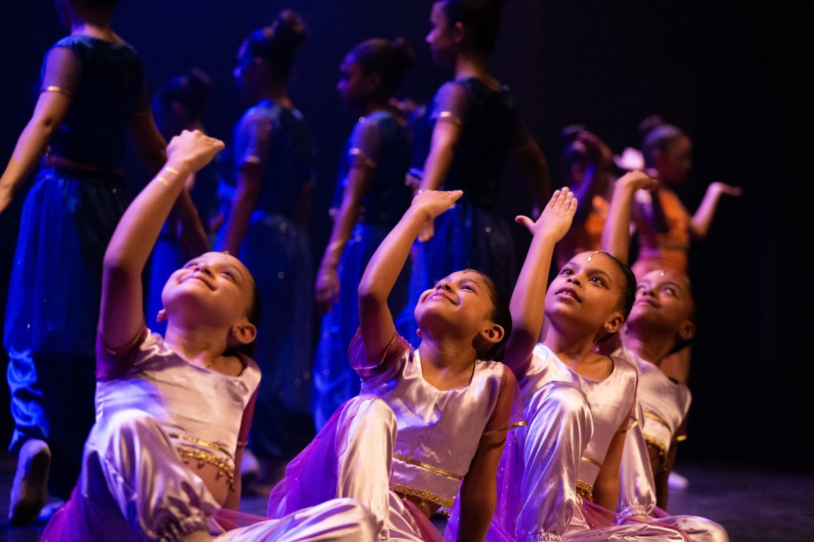 mais de 2,8 mil pessoas presentes nos espetáculos de dança em volta redonda cris oliveira secom11 mais de 2,8 mil pessoas presentes nos espetáculos de dança em volta redonda cris oliveira secom11