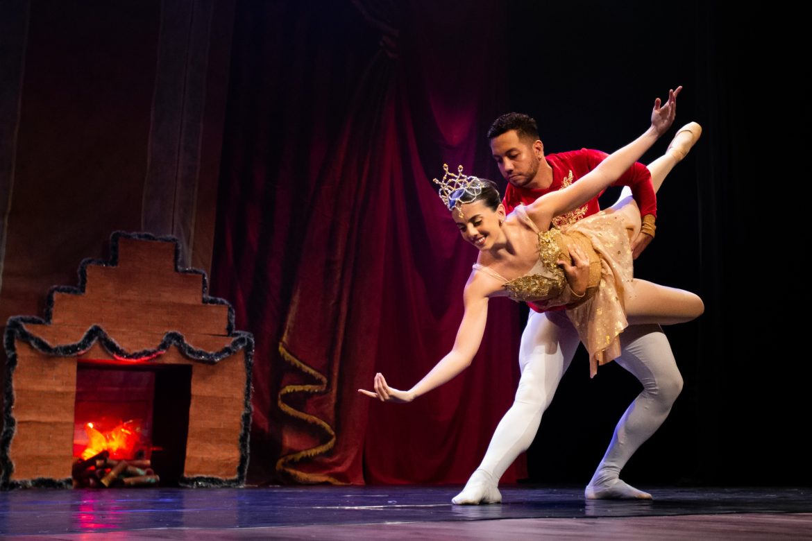 mais de 2,8 mil pessoas presentes nos espetáculos de dança em volta redonda cris oliveira secom12 mais de 2,8 mil pessoas presentes nos espetáculos de dança em volta redonda cris oliveira secom12