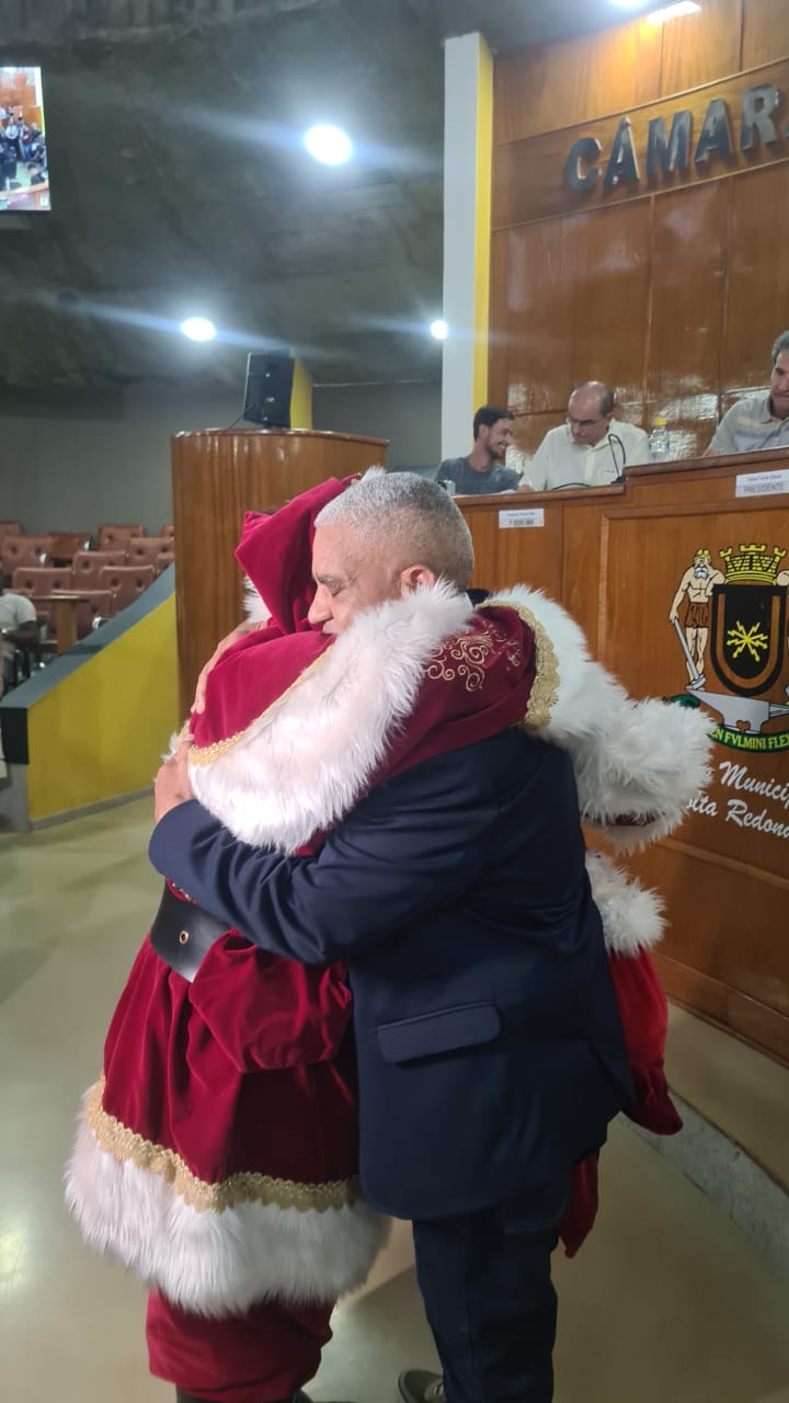 papai noel do sider shopping é homenageado na câmara municipal de volta redonda divulgação11 papai noel do sider shopping é homenageado na câmara municipal de volta redonda divulgação11