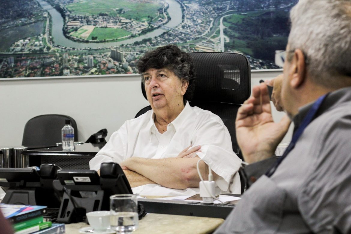 prefeito neto acena com alinhamento com estado ao receber proposta de centro agropecuário regional adriana cópio secom