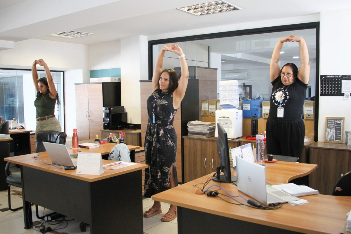 prefeitura de barra mansa incentiva saúde no trabalho com ginástica laboral chico de assis11