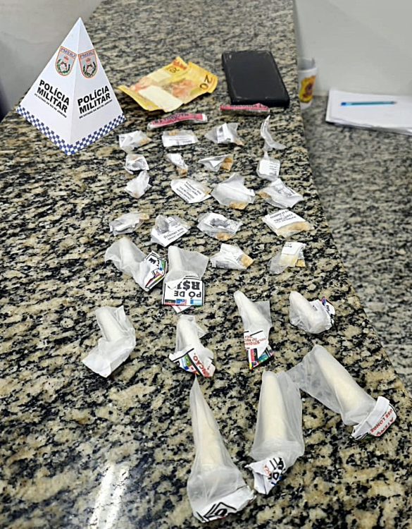 17.cf.res.polÍcia.pm prende homem suspeito de tráfico.divulgaÇÃopm