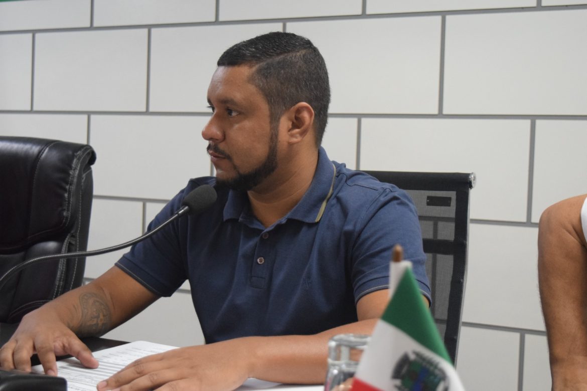 22.cf.res.polÍtica.vereador propõe manutenção das escolas.divulgaÇÃocmpr