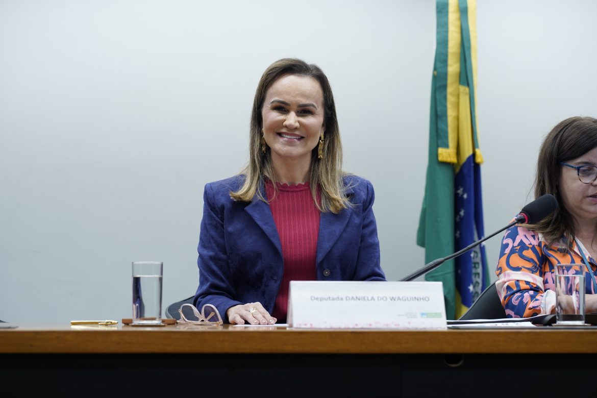 26 politica deputada propõe lei para garantir nomeação de aprovados em concursos divulgação