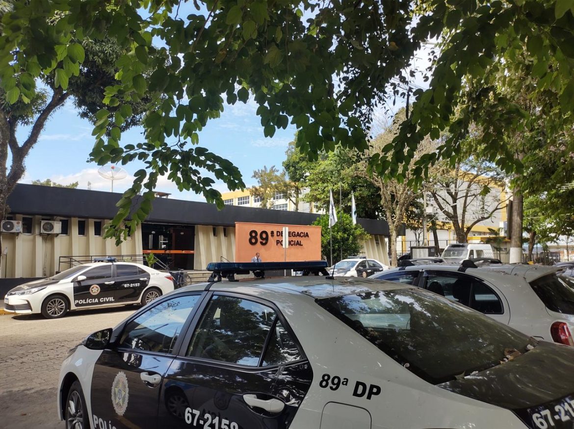 30.cf.res.polÍcia.pm de são paulo é preso em resende suspeito.cyntiafreitaas