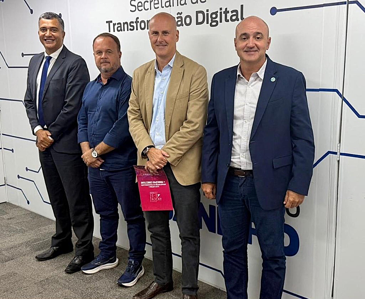 31.cf.res.polÍtica.resende discute ampliação do 4g.1.prefeito.redessociais