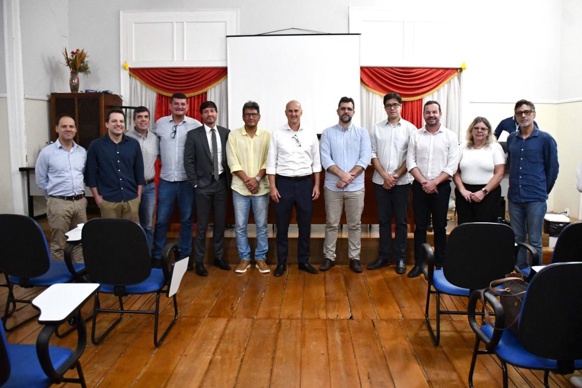 31.cf.res.polÍtica.tande recebe ministério da saúde .1.tande.redessociais