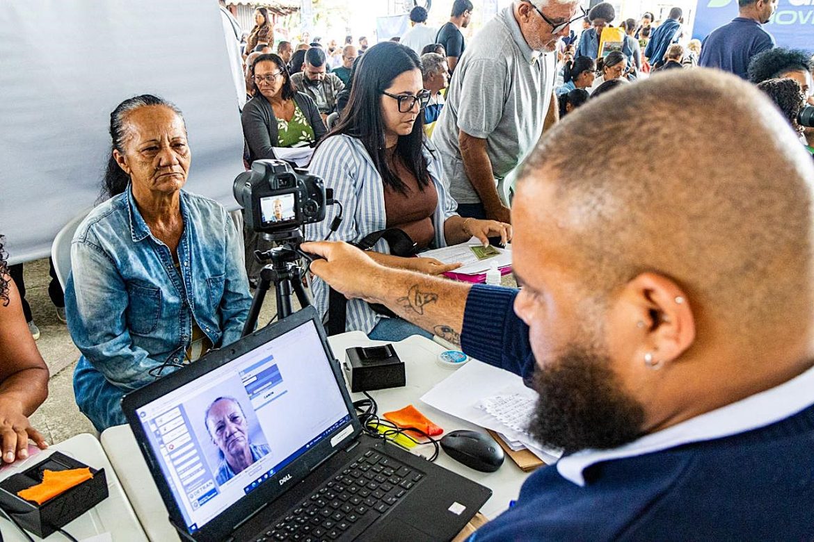 36.cf.res.cidades.‘resende cidadã’ reúne serviços sociais.1.iniciativa.detranrj (3) 36.cf.res.cidades.‘resende cidadã’ reúne serviços sociais.1.iniciativa.detranrj (3)