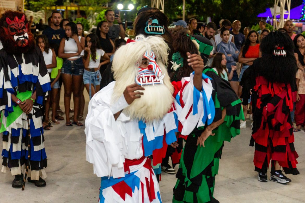 56.cf.res.cidades.encontro de folias de reis.1.grupos.divulgaÇÃopmbp