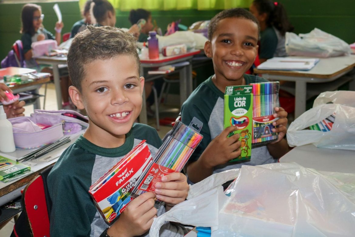 56.cf.res.cidades.itatiaia celebra avanços e conquistas.1.alunos.divuglaÇÃopmi