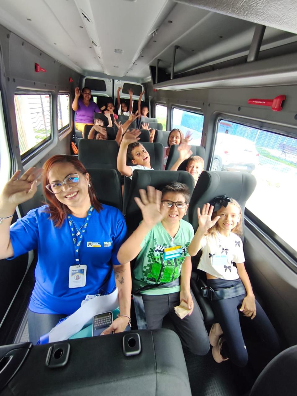 colônia de férias leva crianças do cras roma a roteiro turístico e educativo em volta redonda divulhação secom111 colônia de férias leva crianças do cras roma a roteiro turístico e educativo em volta redonda divulhação secom111