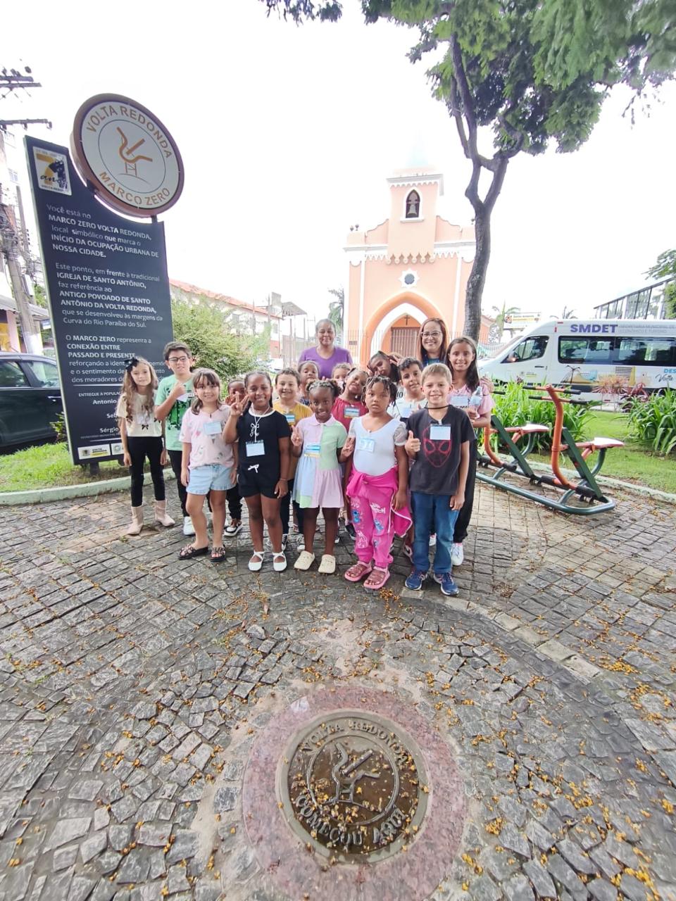 colônia de férias leva crianças do cras roma a roteiro turístico e educativo em volta redonda divulhação secom1111 colônia de férias leva crianças do cras roma a roteiro turístico e educativo em volta redonda divulhação secom1111