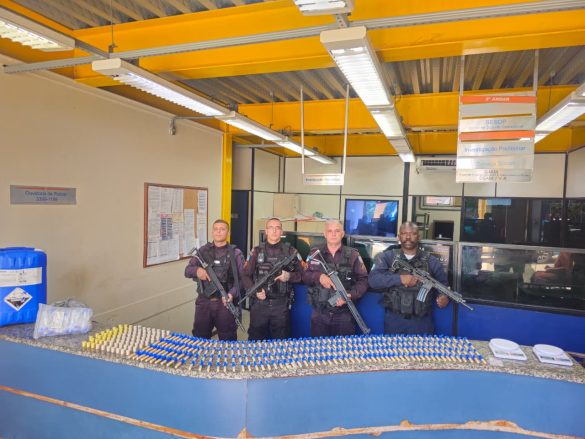 grande quantidade de drogas é apreendida em casa abandonada em barra mansa divulgação