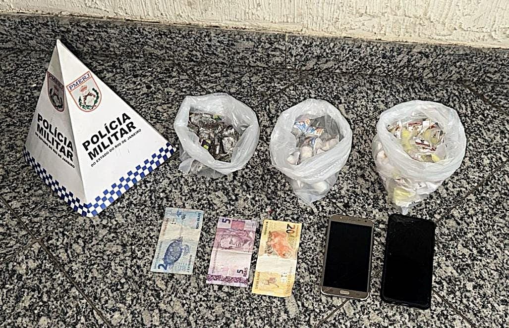 17.cf.res.polÍcia.trio é preso suspeito.divulgaÇÃopm