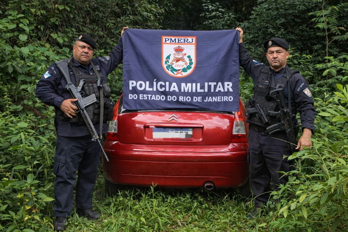 24.cf.res.polÍcia.veículo roubado na dutra é recuperado.divulgaÇÃopm