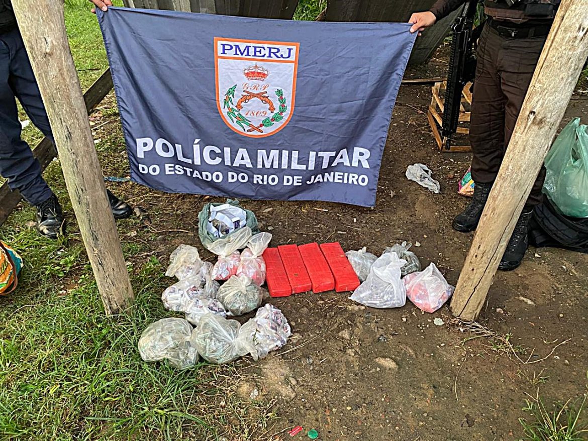 28.cf.res.polÍcia.adolescente é apreendido com quase seis quilos.divulgaÇÃopm