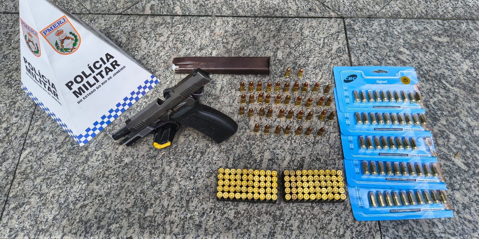 29.cf.res.polÍcia.pm prende dois homens com armas.divulgaÇÃopm