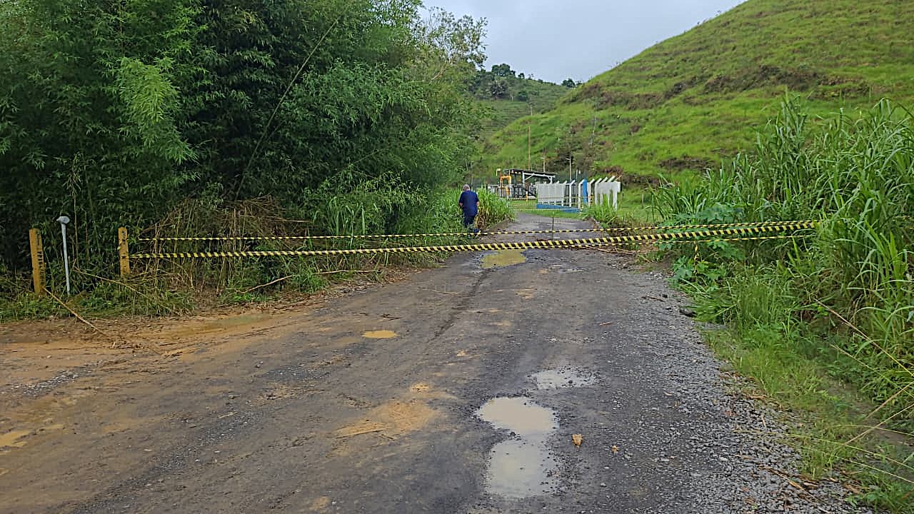 30.cf.res.cidades.defesa civil interdita ponte.2.defesa.divulgaÇÃodefesacivil (2)