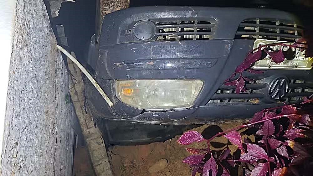 31.cf.res.cidades.deslizamento derruba.2.forÇadaterra.divulgaÇÃodefesacivil