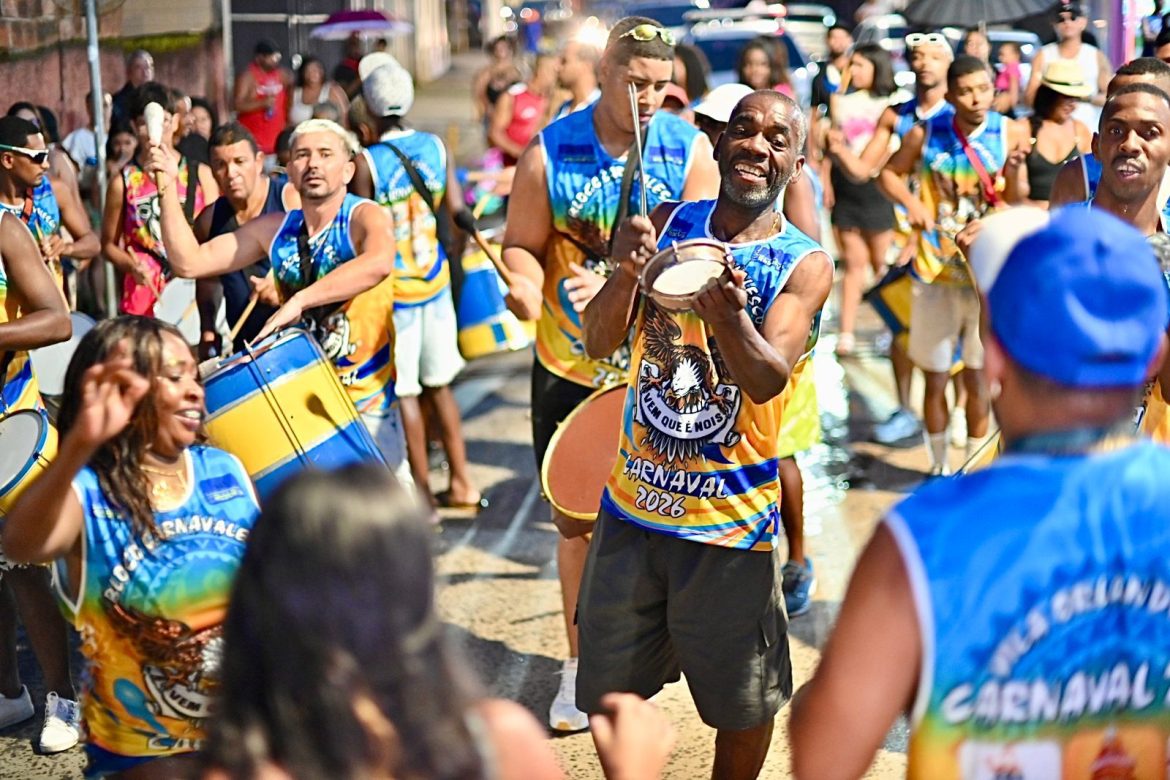 32 cidades blocos tomam as ruas e dão o tom do pré carnaval em barra mansa gabriel borges