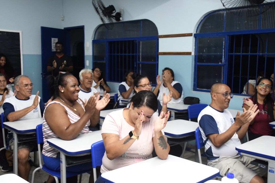 33.cf.res.cidades.resende abre matrículas para educação.carinarochapmr