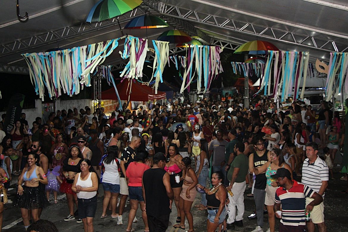 41.cf.res.cidades.carnaval de itatiaia 2026 reúne famílias.1.ruadafeira.divulgaÇÃopmi (2)