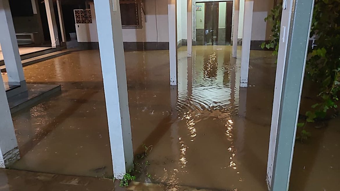 41.cf.res.cidades.tromba d’água em engenheiro.1.Água.divulgaÇÃodefesacivil (5)