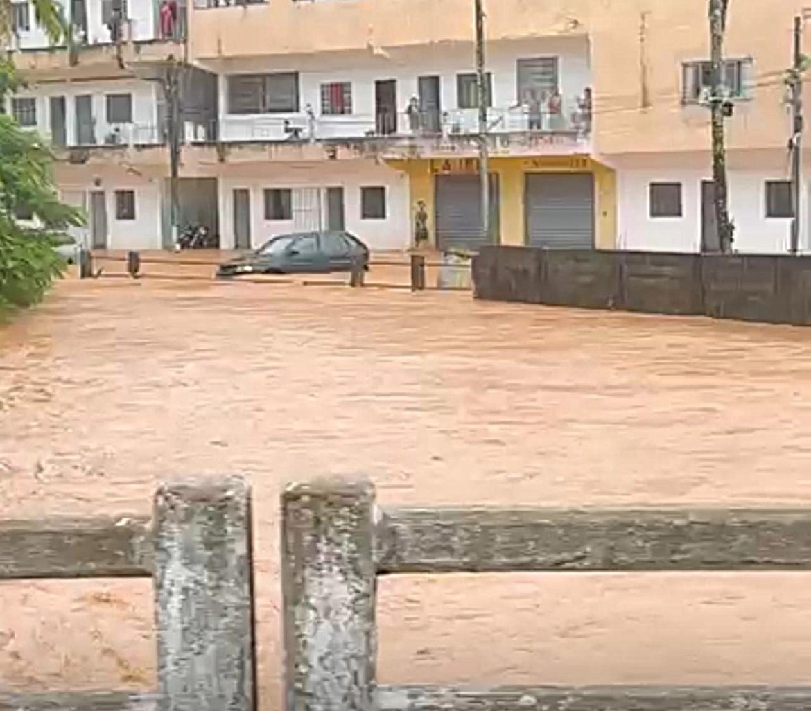 48.cf.res.cidades.rio sesmaria transborda.1.rio.redessociais (3)