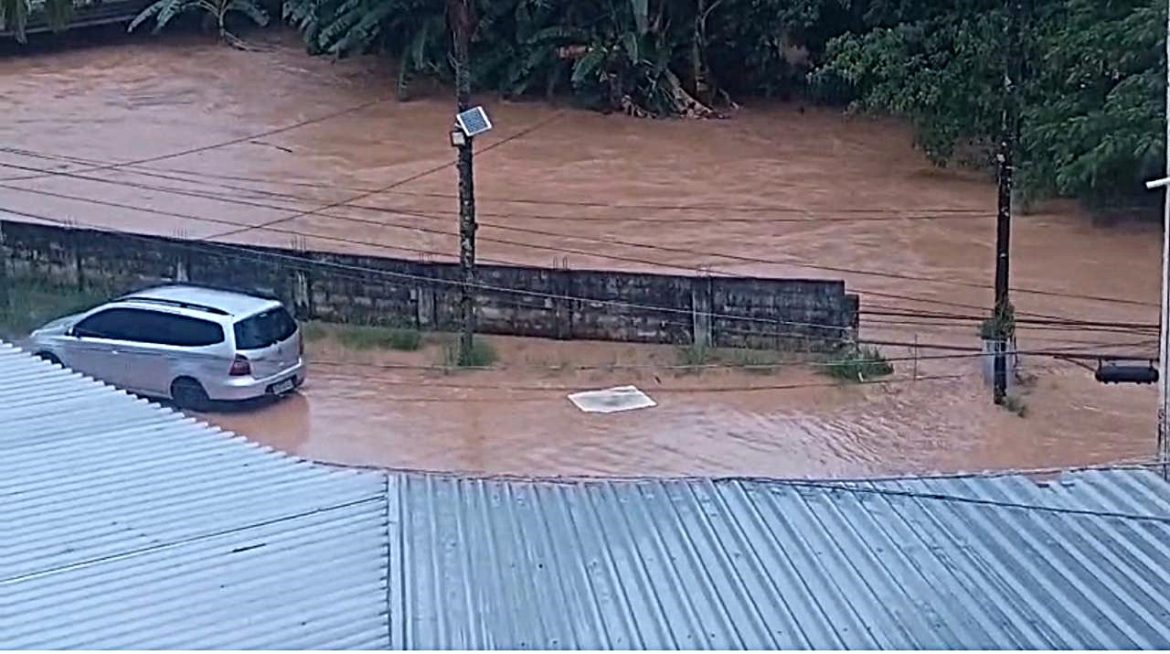 48.cf.res.cidades.rio sesmaria transborda.1.rio.redessociais (6)