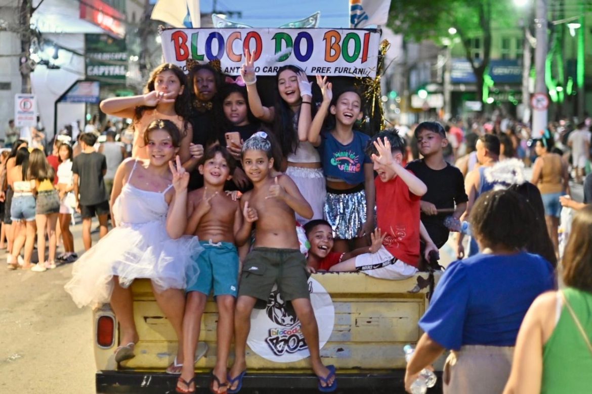 52.cf.res.cidades.davi quaresma é destaque.2.foliÕes.gabrielborgespmbm