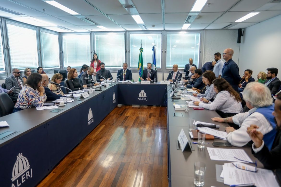 54 politica ccj da alerj aprova regras para eleição indireta em caso de dupla vacância no governo do estado alex ramos alerj