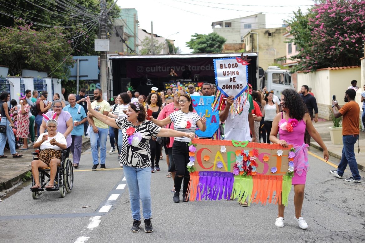 ação de carnaval voltada à saúde mental é realizada pela prefeitura de volta redonda no caps usina de sonhos adraina cópio11111