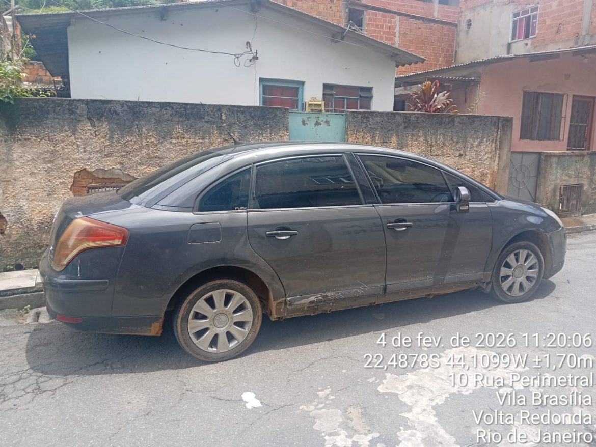 carro usado em tentativa de homicídio, em barra mansa, é encontrado pela pm em vr divulgação